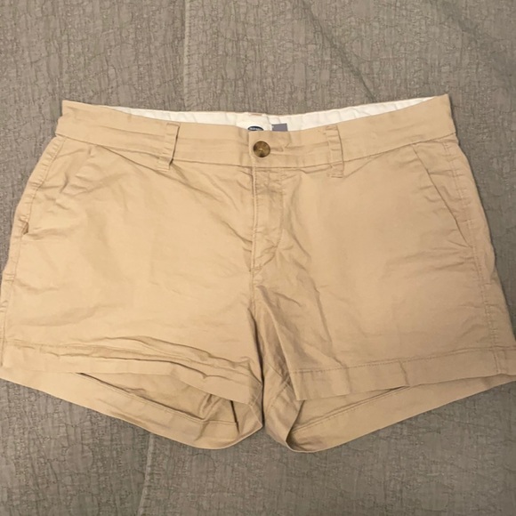 Old Navy Pants - Old Navy size 8 khaki shorts